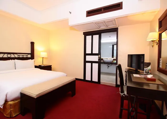 Bayview Park Hotel 3*
